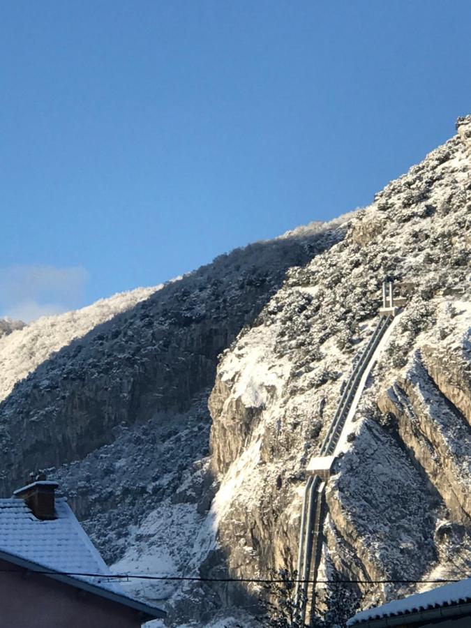 Appartement A Tarascon Sur Ariege Le Sabart מראה חיצוני תמונה